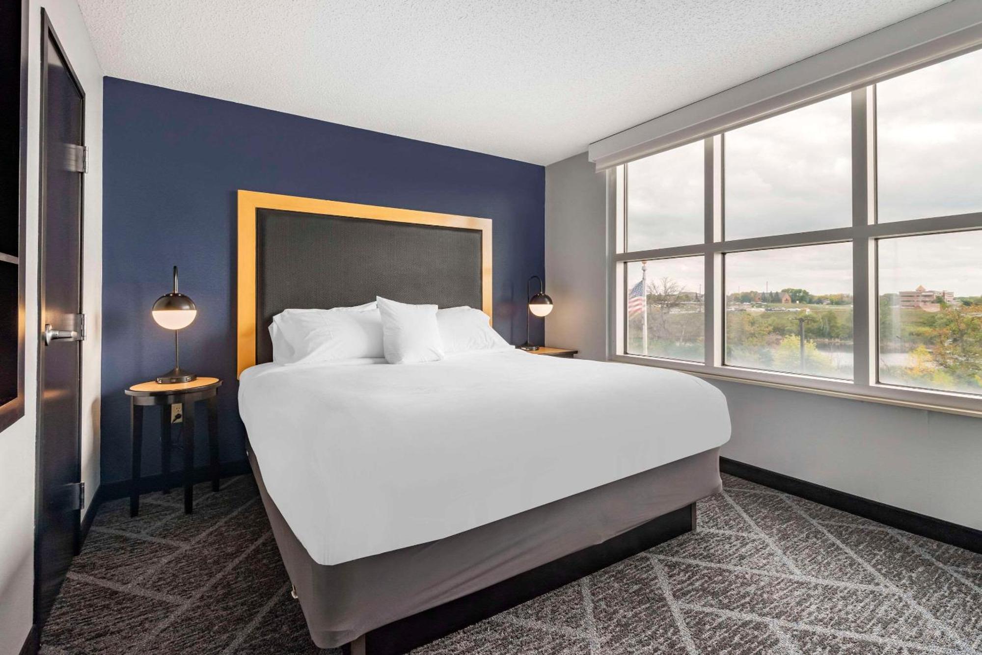 Cambria Hotel Minneapolis Maple Grove Exterior foto