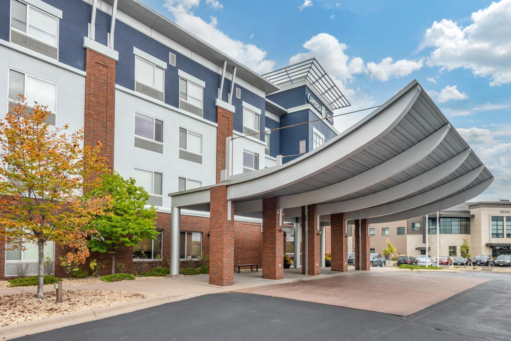 Cambria Hotel Minneapolis Maple Grove Exterior foto